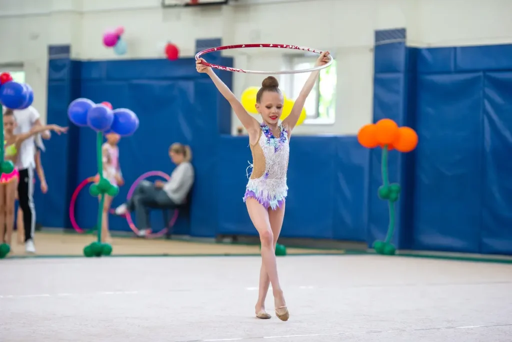 Clínica del Crecimiento | deporte en la adolescencia,adolescentes y el deporte,beneficios del deporte,actividad física juvenil La gimnasia olímpica desarrolla fuerza y flexibilidad